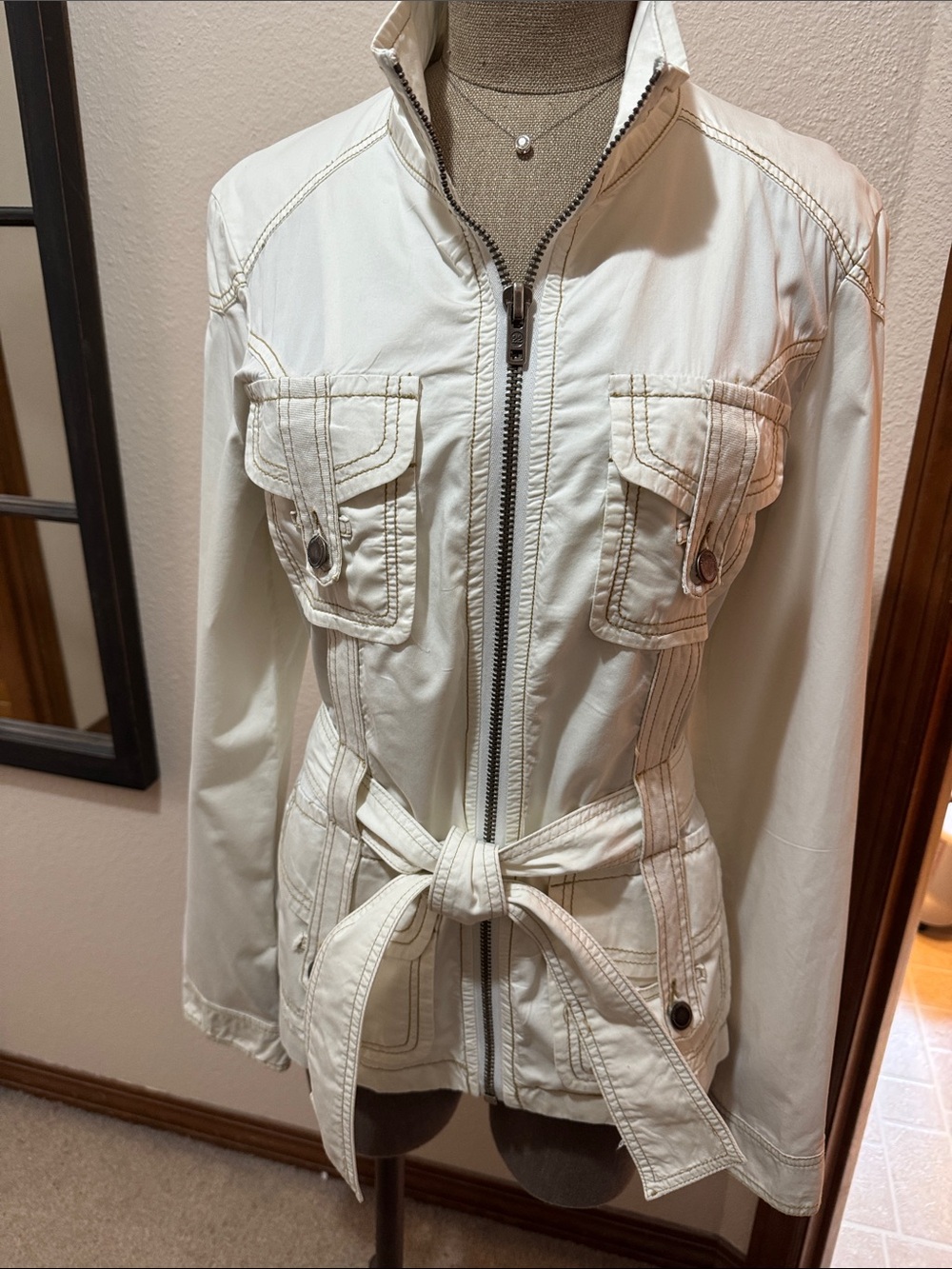 Twill 22 Belted Cream Utility Jacket with Patch Pockets